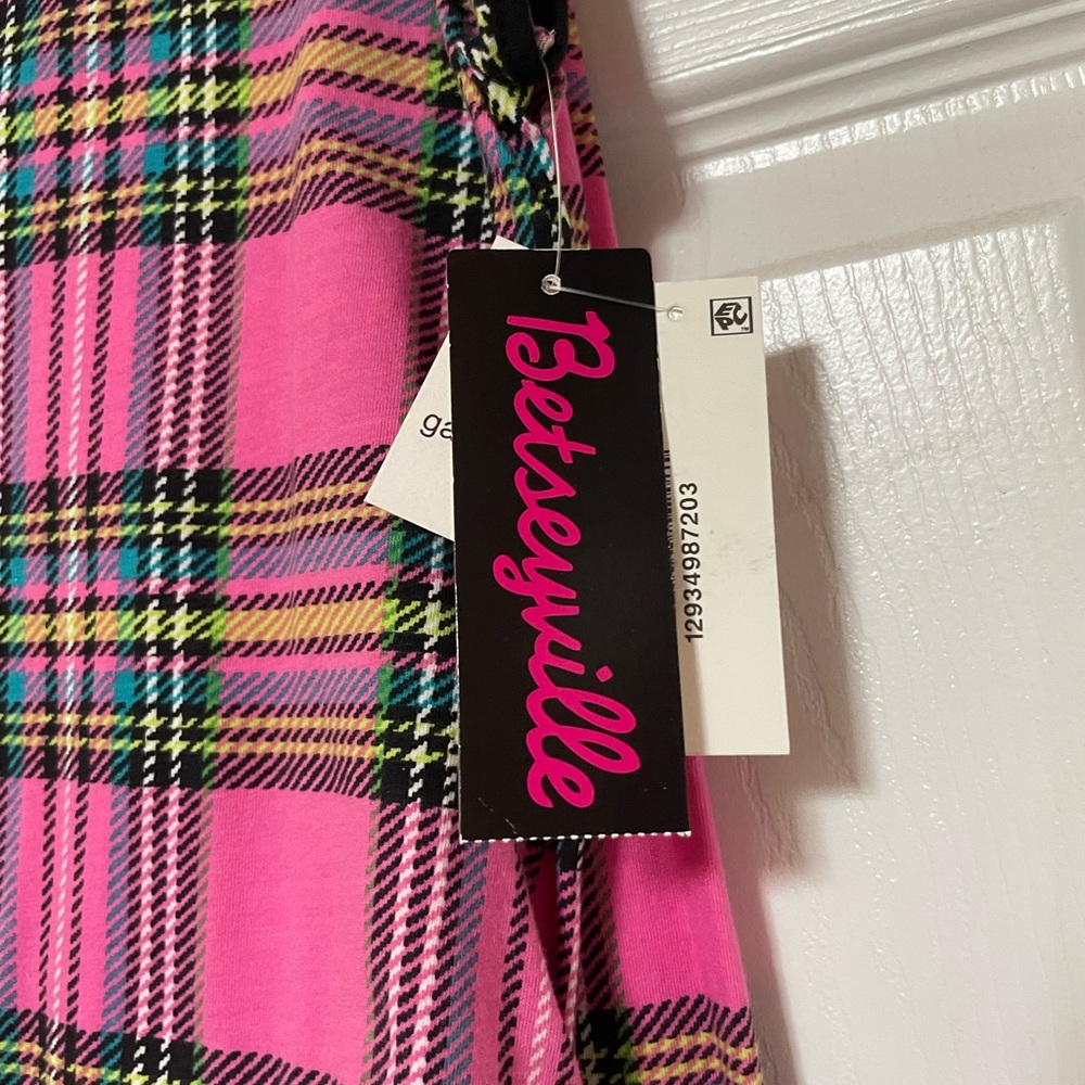 Betseyville women sz large PJ set pink/black/green plaid. 2 piece set new w tags - Picture 3 of 7